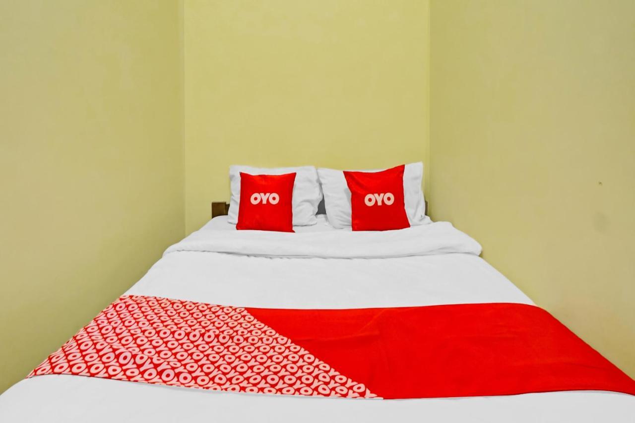 Oyo 3298 Bromo Guest House Family Malang Extérieur photo